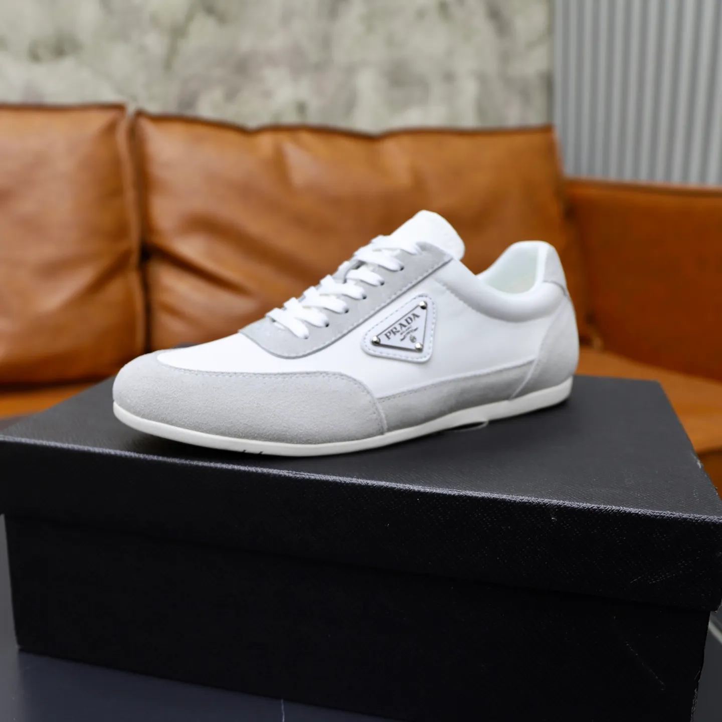 Men's shoes: 440💰🙅‍♂️🙅‍♂️🙅‍♂️ Brand: PRADA Standard code: 38–44 (45 can be customized) Level: Same as the official website Material: Original fabric Comfortable and breathable lining Lightweight and wear-resistant outsole Style category: Men's fashionable casual shoes and boots Running sneakers Distinguished luxury brand elements Top luxury Color: actual picture color